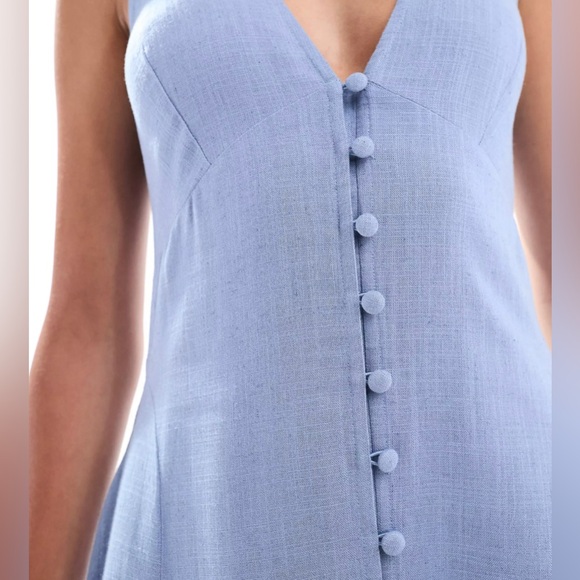 ASOS DESIGN button down linen look midi dress with full skirt in icy blue - Picture 4 of 4